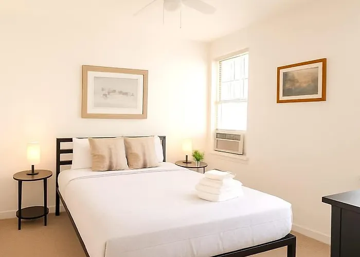 Апартаменты 1br Gold Coast Vintage Gem - Sp 1700